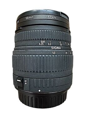 CANON Sigma 18-50mm f/3.5-5.6 DC Lens